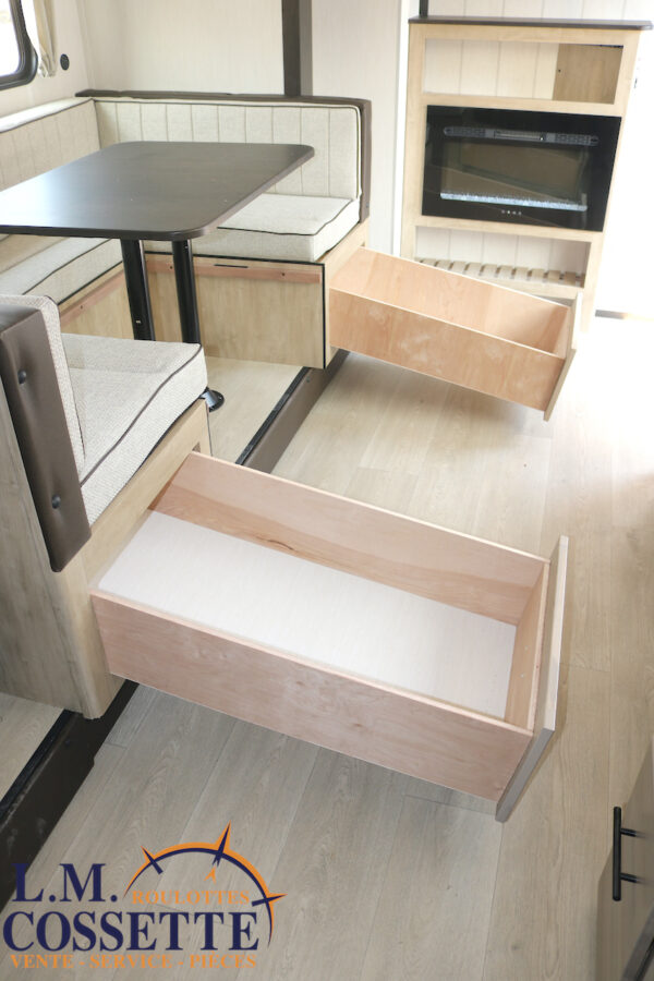 Grey Wolf 26 BRB 2026-LM Cossette inc. vr-roulotte-fifth wheel-cargo-arctic wolf -Remote-Clipper-cherokee-grey wolf-wolf pup-kodiak cub-aspen trail-dutchmen-forest river-freedom express select-coachmen-apex nano -Trois-Rivières