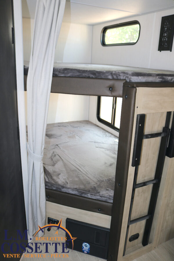 Grey Wolf 26 BRB 2026-LM Cossette inc. vr-roulotte-fifth wheel-cargo-arctic wolf -Remote-Clipper-cherokee-grey wolf-wolf pup-kodiak cub-aspen trail-dutchmen-forest river-freedom express select-coachmen-apex nano -Trois-Rivières