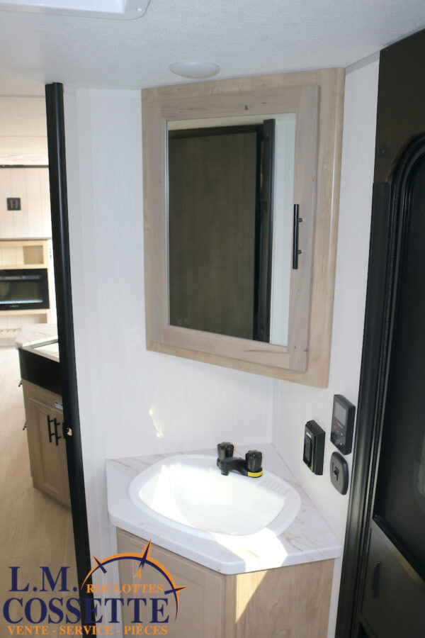 Grey Wolf 26 BRB 2026-LM Cossette inc. vr-roulotte-fifth wheel-cargo-arctic wolf -Remote-Clipper-cherokee-grey wolf-wolf pup-kodiak cub-aspen trail-dutchmen-forest river-freedom express select-coachmen-apex nano -Trois-Rivières