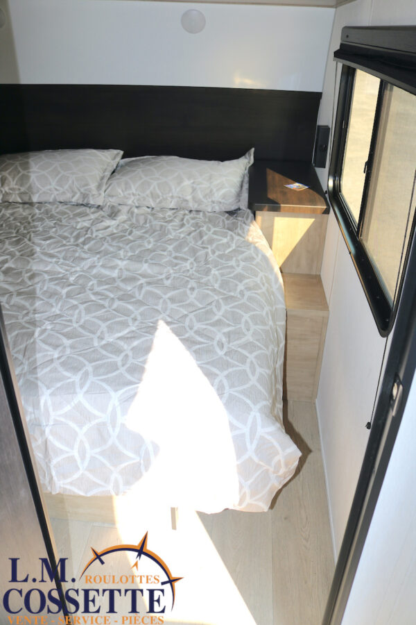 Grey Wolf 26 BRB 2026-LM Cossette inc. vr-roulotte-fifth wheel-cargo-arctic wolf -Remote-Clipper-cherokee-grey wolf-wolf pup-kodiak cub-aspen trail-dutchmen-forest river-freedom express select-coachmen-apex nano -Trois-Rivières