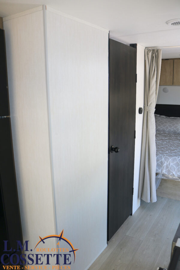 Grey Wolf 20 RDSE 2026-LM Cossette inc. vr-roulotte-fifth wheel-cargo-arctic wolf -Remote-Clipper-cherokee-grey wolf-wolf pup-kodiak cub-aspen trail-dutchmen-forest river-freedom express select-coachmen-apex nano -Trois-Rivières