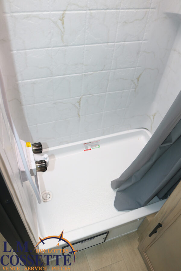Grey Wolf 20 RDSE 2026-LM Cossette inc. vr-roulotte-fifth wheel-cargo-arctic wolf -Remote-Clipper-cherokee-grey wolf-wolf pup-kodiak cub-aspen trail-dutchmen-forest river-freedom express select-coachmen-apex nano -Trois-Rivières