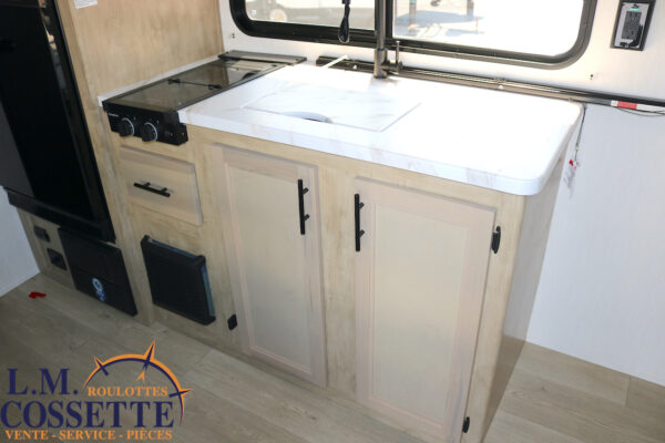 Wolf Pup 16 FQ 2026-LM Cossette inc. vr-roulotte-fifth wheel-cargo-arctic wolf -Remote-Clipper-cherokee-grey wolf-wolf pup-kodiak cub-aspen trail-dutchmen-forest river-freedom express select-coachmen-apex nano -Trois-Rivières