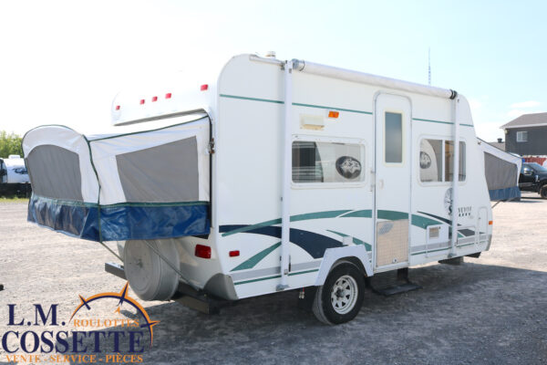 Surveyor 180 T 2004-LM Cossette inc. vr-roulotte-fifth wheel-cargo-arctic wolf -Remote-Clipper-cherokee-grey wolf-wolf pup-kodiak cub-aspen trail-dutchmen-forest river-freedom express select-coachmen-apex nano -Trois-Rivières