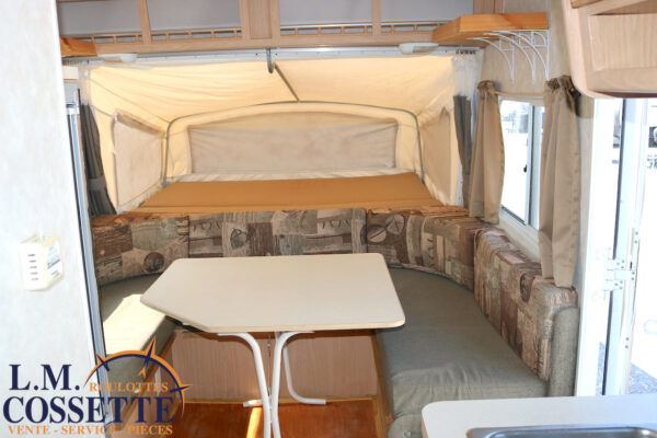 Surveyor 180 T 2004-LM Cossette inc. vr-roulotte-fifth wheel-cargo-arctic wolf -Remote-Clipper-cherokee-grey wolf-wolf pup-kodiak cub-aspen trail-dutchmen-forest river-freedom express select-coachmen-apex nano -Trois-Rivières