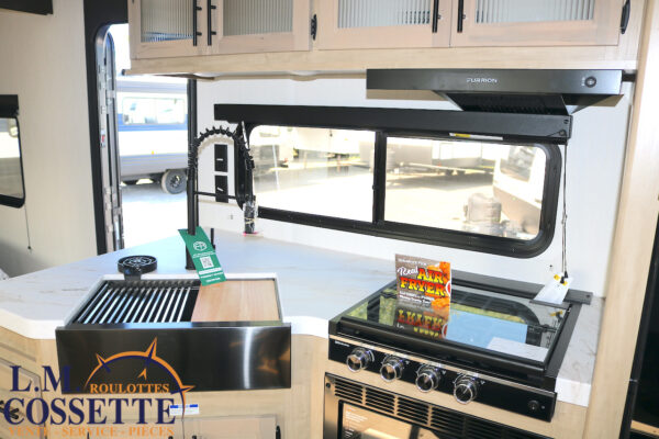 Grey Wolf 26 DBH 2026-LM Cossette inc. vr-roulotte-fifth wheel-cargo-arctic wolf -Remote-Clipper-cherokee-grey wolf-wolf pup-kodiak cub-aspen trail-dutchmen-forest river-freedom express select-coachmen-apex nano -Trois-Rivières