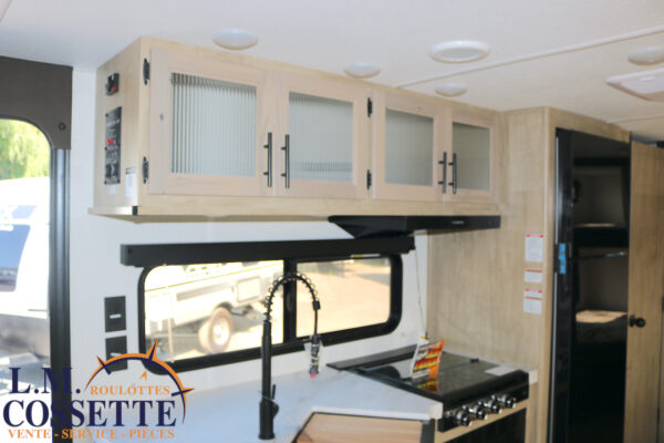 Grey Wolf 26 DBH 2026-LM Cossette inc. vr-roulotte-fifth wheel-cargo-arctic wolf -Remote-Clipper-cherokee-grey wolf-wolf pup-kodiak cub-aspen trail-dutchmen-forest river-freedom express select-coachmen-apex nano -Trois-Rivières