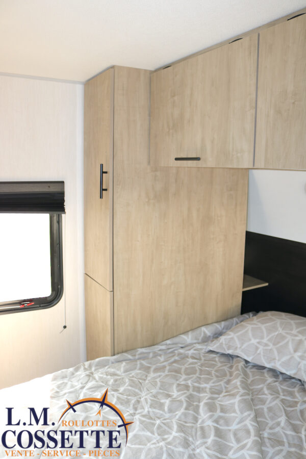 Grey Wolf 26 DBH 2026-LM Cossette inc. vr-roulotte-fifth wheel-cargo-arctic wolf -Remote-Clipper-cherokee-grey wolf-wolf pup-kodiak cub-aspen trail-dutchmen-forest river-freedom express select-coachmen-apex nano -Trois-Rivières