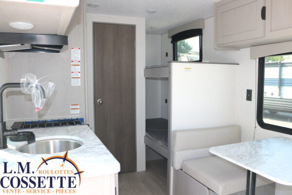 Clipper 17 BH 2026-LM Cossette inc. vr-roulotte-fifth wheel-cargo-arctic wolf -Remote-Clipper-cherokee-grey wolf-wolf pup-kodiak cub-aspen trail-dutchmen-forest river-freedom express select-coachmen-apex nano -Trois-Rivières