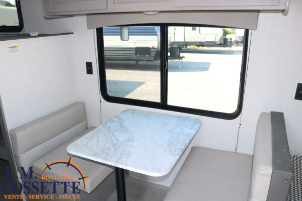 Clipper 17 BH 2026-LM Cossette inc. vr-roulotte-fifth wheel-cargo-arctic wolf -Remote-Clipper-cherokee-grey wolf-wolf pup-kodiak cub-aspen trail-dutchmen-forest river-freedom express select-coachmen-apex nano -Trois-Rivières