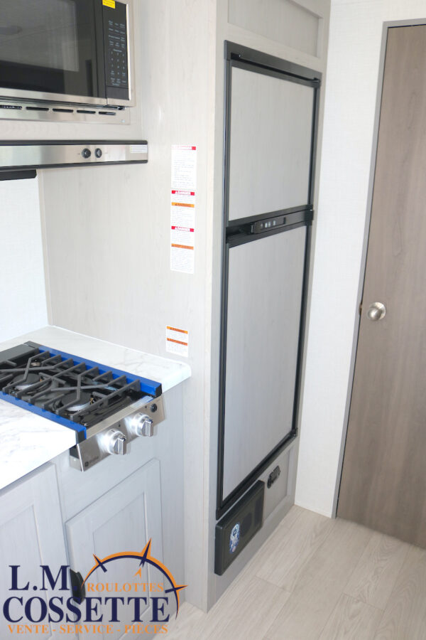 Clipper 17 BH 2026-LM Cossette inc. vr-roulotte-fifth wheel-cargo-arctic wolf -Remote-Clipper-cherokee-grey wolf-wolf pup-kodiak cub-aspen trail-dutchmen-forest river-freedom express select-coachmen-apex nano -Trois-Rivières