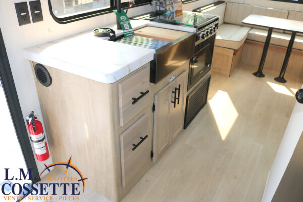 Grey Wolf 20 RDSE 2026-LM Cossette inc. vr-roulotte-fifth wheel-cargo-arctic wolf -Remote-Clipper-cherokee-grey wolf-wolf pup-kodiak cub-aspen trail-dutchmen-forest river-freedom express select-coachmen-apex nano -Trois-Rivières