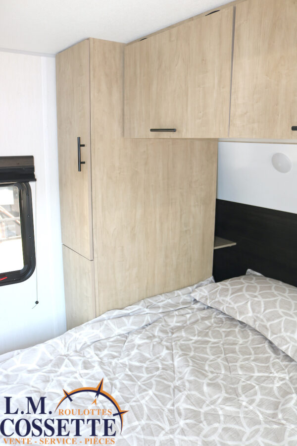 Grey Wolf 20 RDSE 2026-LM Cossette inc. vr-roulotte-fifth wheel-cargo-arctic wolf -Remote-Clipper-cherokee-grey wolf-wolf pup-kodiak cub-aspen trail-dutchmen-forest river-freedom express select-coachmen-apex nano -Trois-Rivières