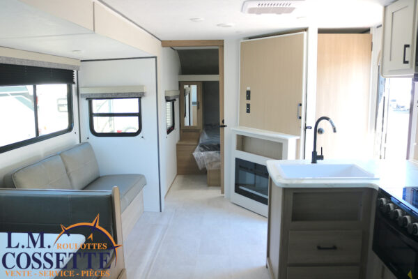 Aspen Trail 29 TB 2026-LM Cossette inc. vr-roulotte-fifth wheel-cargo-arctic wolf -Remote-Clipper-cherokee-grey wolf-wolf pup-kodiak cub-aspen trail-dutchmen-forest river-freedom express select-coachmen-apex nano -Trois-Rivières