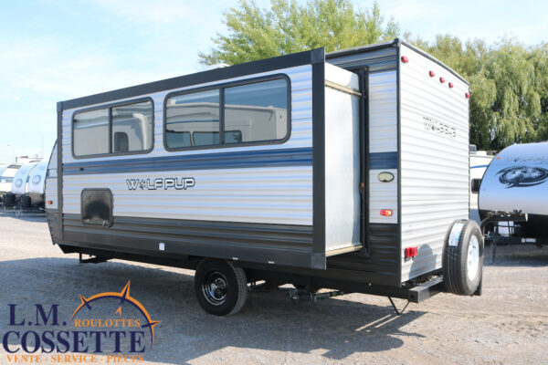 Wolf Pup 18 TO 2019-LM Cossette inc. vr-roulotte-fifth wheel-cargo-arctic wolf -Remote-Clipper-cherokee-grey wolf-wolf pup-kodiak cub-aspen trail-dutchmen-forest river-freedom express select-coachmen-apex nano -Trois-Rivières