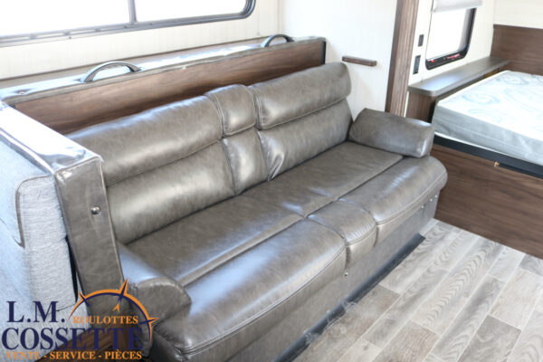 Wolf Pup 18 TO 2019-LM Cossette inc. vr-roulotte-fifth wheel-cargo-arctic wolf -Remote-Clipper-cherokee-grey wolf-wolf pup-kodiak cub-aspen trail-dutchmen-forest river-freedom express select-coachmen-apex nano -Trois-Rivières