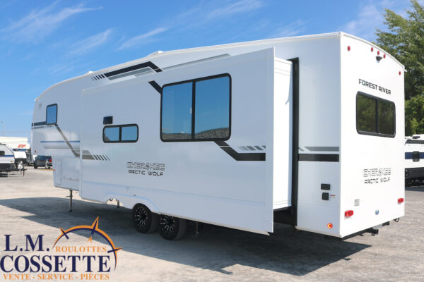 Arctic Wolf 289 PANO 2026-LM Cossette inc. vr-roulotte-fifth wheel-cargo-arctic wolf -Remote-Clipper-cherokee-grey wolf-wolf pup-kodiak cub-aspen trail-dutchmen-forest river-freedom express select-coachmen-apex nano -Trois-Rivières