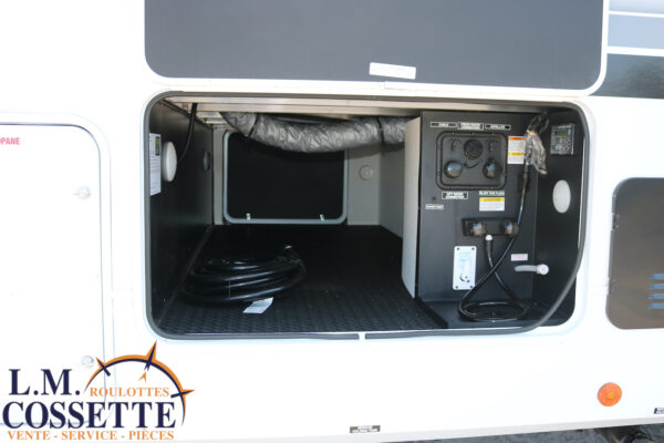 Arctic Wolf 289 PANO 2026-LM Cossette inc. vr-roulotte-fifth wheel-cargo-arctic wolf -Remote-Clipper-cherokee-grey wolf-wolf pup-kodiak cub-aspen trail-dutchmen-forest river-freedom express select-coachmen-apex nano -Trois-Rivières