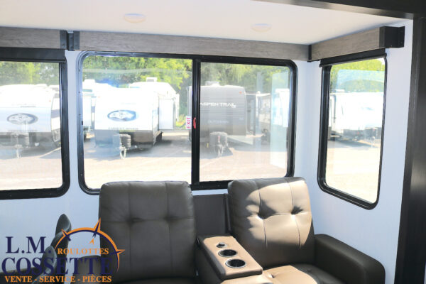 Arctic Wolf 289 PANO 2026-LM Cossette inc. vr-roulotte-fifth wheel-cargo-arctic wolf -Remote-Clipper-cherokee-grey wolf-wolf pup-kodiak cub-aspen trail-dutchmen-forest river-freedom express select-coachmen-apex nano -Trois-Rivières