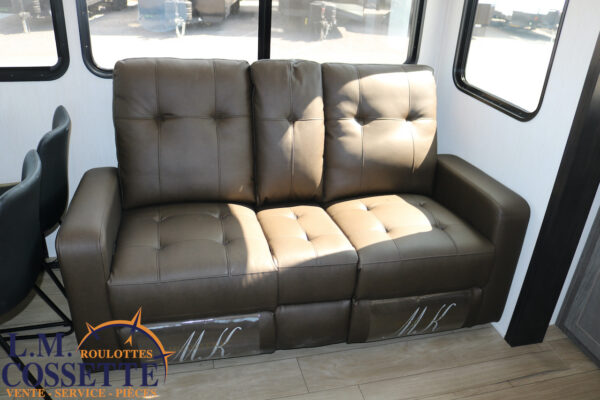 Arctic Wolf 289 PANO 2026-LM Cossette inc. vr-roulotte-fifth wheel-cargo-arctic wolf -Remote-Clipper-cherokee-grey wolf-wolf pup-kodiak cub-aspen trail-dutchmen-forest river-freedom express select-coachmen-apex nano -Trois-Rivières