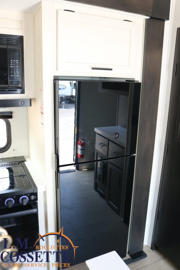 Arctic Wolf 289 PANO 2026-LM Cossette inc. vr-roulotte-fifth wheel-cargo-arctic wolf -Remote-Clipper-cherokee-grey wolf-wolf pup-kodiak cub-aspen trail-dutchmen-forest river-freedom express select-coachmen-apex nano -Trois-Rivières