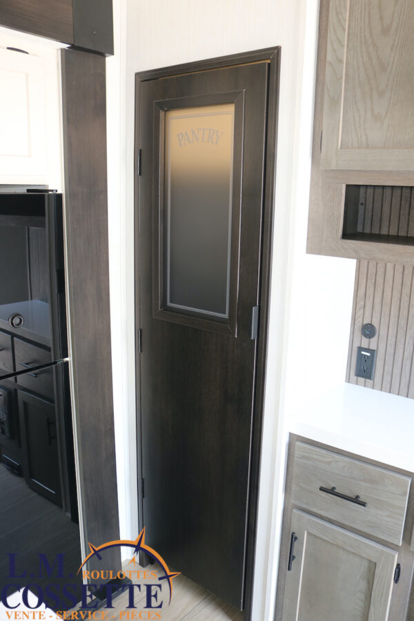 Arctic Wolf 289 PANO 2026-LM Cossette inc. vr-roulotte-fifth wheel-cargo-arctic wolf -Remote-Clipper-cherokee-grey wolf-wolf pup-kodiak cub-aspen trail-dutchmen-forest river-freedom express select-coachmen-apex nano -Trois-Rivières