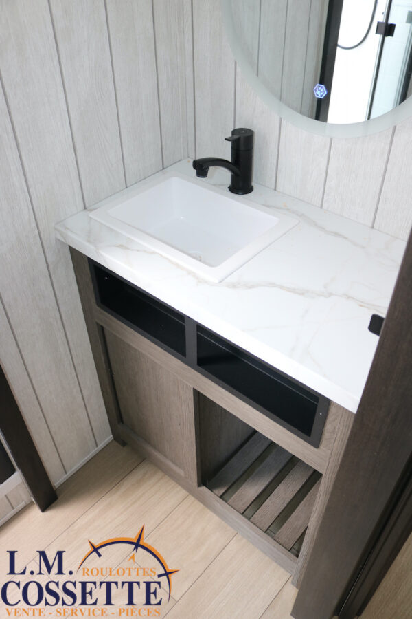 Arctic Wolf 289 PANO 2026-LM Cossette inc. vr-roulotte-fifth wheel-cargo-arctic wolf -Remote-Clipper-cherokee-grey wolf-wolf pup-kodiak cub-aspen trail-dutchmen-forest river-freedom express select-coachmen-apex nano -Trois-Rivières