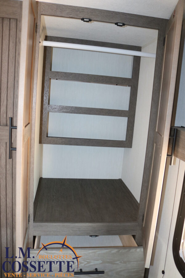 Arctic Wolf 289 PANO 2026-LM Cossette inc. vr-roulotte-fifth wheel-cargo-arctic wolf -Remote-Clipper-cherokee-grey wolf-wolf pup-kodiak cub-aspen trail-dutchmen-forest river-freedom express select-coachmen-apex nano -Trois-Rivières