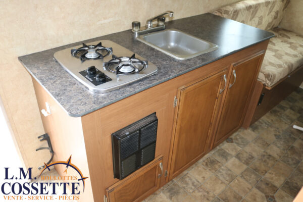 Starcraft 17 FB 2012-LM Cossette inc. vr-roulotte-fifth wheel-cargo-arctic wolf -Remote-Clipper-cherokee-grey wolf-wolf pup-kodiak cub-aspen trail-dutchmen-forest river-freedom express select-coachmen-apex nano -Trois-Rivières