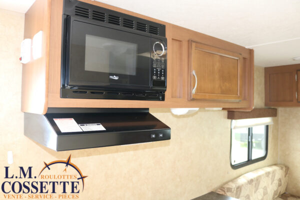Starcraft 17 FB 2012-LM Cossette inc. vr-roulotte-fifth wheel-cargo-arctic wolf -Remote-Clipper-cherokee-grey wolf-wolf pup-kodiak cub-aspen trail-dutchmen-forest river-freedom express select-coachmen-apex nano -Trois-Rivières