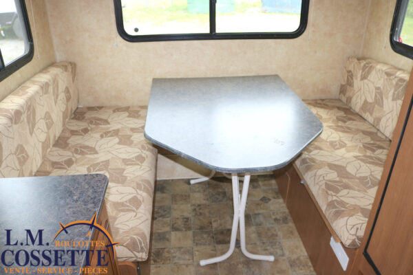 Starcraft 17 FB 2012-LM Cossette inc. vr-roulotte-fifth wheel-cargo-arctic wolf -Remote-Clipper-cherokee-grey wolf-wolf pup-kodiak cub-aspen trail-dutchmen-forest river-freedom express select-coachmen-apex nano -Trois-Rivières