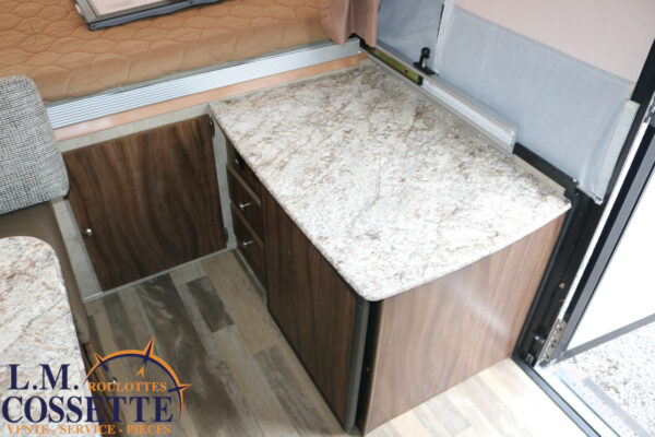 Viking 2308 STLS 2018-LM Cossette inc. vr-roulotte-fifth wheel-cargo-arctic wolf -Remote-Clipper-cherokee-grey wolf-wolf pup-kodiak cub-aspen trail-dutchmen-forest river-freedom express select-coachmen-apex nano -Trois-Rivières