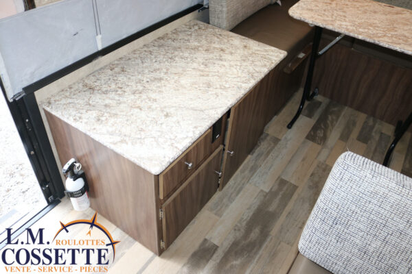 Viking 2308 STLS 2018-LM Cossette inc. vr-roulotte-fifth wheel-cargo-arctic wolf -Remote-Clipper-cherokee-grey wolf-wolf pup-kodiak cub-aspen trail-dutchmen-forest river-freedom express select-coachmen-apex nano -Trois-Rivières