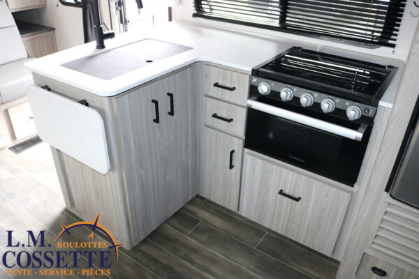Passport 221 BH 2023-LM Cossette inc. vr-roulotte-fifth wheel-cargo-arctic wolf -Remote-Clipper-cherokee-grey wolf-wolf pup-kodiak cub-aspen trail-dutchmen-forest river-freedom express select-coachmen-apex nano -Trois-Rivières
