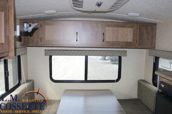 Autumn Ridge 17 RD 2017-LM Cossette inc. vr-roulotte-fifth wheel-cargo-arctic wolf -Remote-Clipper-cherokee-grey wolf-wolf pup-kodiak cub-aspen trail-dutchmen-forest river-freedom express select-coachmen-apex nano -Trois-Rivières