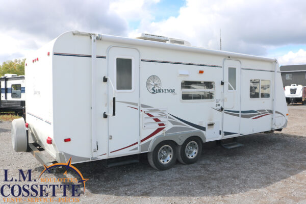 Surveyor 262 2005-LM Cossette inc. vr-roulotte-fifth wheel-cargo-arctic wolf -Remote-Clipper-cherokee-grey wolf-wolf pup-kodiak cub-aspen trail-dutchmen-forest river-freedom express select-coachmen-apex nano -Trois-Rivières