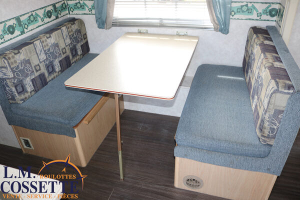 Surveyor 262 2005-LM Cossette inc. vr-roulotte-fifth wheel-cargo-arctic wolf -Remote-Clipper-cherokee-grey wolf-wolf pup-kodiak cub-aspen trail-dutchmen-forest river-freedom express select-coachmen-apex nano -Trois-Rivières