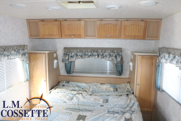 Surveyor 262 2005-LM Cossette inc. vr-roulotte-fifth wheel-cargo-arctic wolf -Remote-Clipper-cherokee-grey wolf-wolf pup-kodiak cub-aspen trail-dutchmen-forest river-freedom express select-coachmen-apex nano -Trois-Rivières