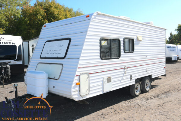 Apache 21 2001-LM Cossette inc. vr-roulotte-fifth wheel-cargo-arctic wolf -Remote-Clipper-cherokee-grey wolf-wolf pup-kodiak cub-aspen trail-dutchmen-forest river-freedom express select-coachmen-apex nano -Trois-Rivières-fond
