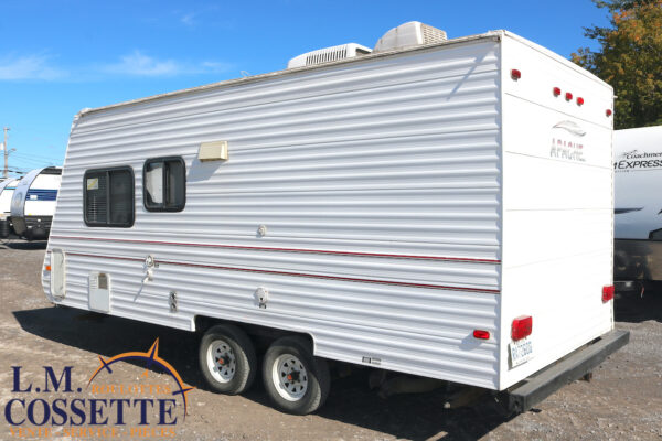 Apache 21 2001-LM Cossette inc. vr-roulotte-fifth wheel-cargo-arctic wolf -Remote-Clipper-cherokee-grey wolf-wolf pup-kodiak cub-aspen trail-dutchmen-forest river-freedom express select-coachmen-apex nano -Trois-Rivières-fond