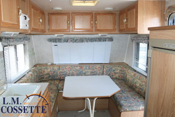 Apache 21 2001-LM Cossette inc. vr-roulotte-fifth wheel-cargo-arctic wolf -Remote-Clipper-cherokee-grey wolf-wolf pup-kodiak cub-aspen trail-dutchmen-forest river-freedom express select-coachmen-apex nano -Trois-Rivières-fond