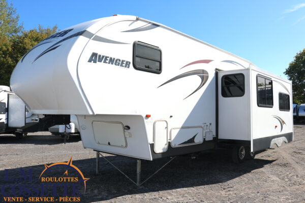 Avenger 529 RBS 2014-LM Cossette inc. vr-roulotte-fifth wheel-cargo-arctic wolf -Remote-Clipper-cherokee-grey wolf-wolf pup-kodiak cub-aspen trail-dutchmen-forest river-freedom express select-coachmen-apex nano -Trois-Rivières-fond