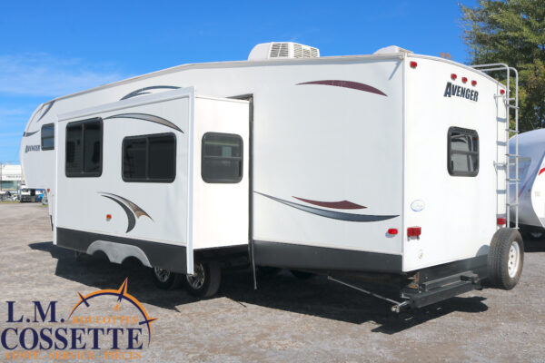 Avenger 529 RBS 2014-LM Cossette inc. vr-roulotte-fifth wheel-cargo-arctic wolf -Remote-Clipper-cherokee-grey wolf-wolf pup-kodiak cub-aspen trail-dutchmen-forest river-freedom express select-coachmen-apex nano -Trois-Rivières-fond