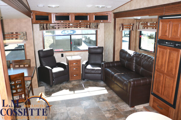Cruiser 29 MK 2013-LM Cossette inc. vr-roulotte-fifth wheel-cargo-arctic wolf -Remote-Clipper-cherokee-grey wolf-wolf pup-kodiak cub-aspen trail-dutchmen-forest river-freedom express select-coachmen-apex nano -Trois-Rivières-fond