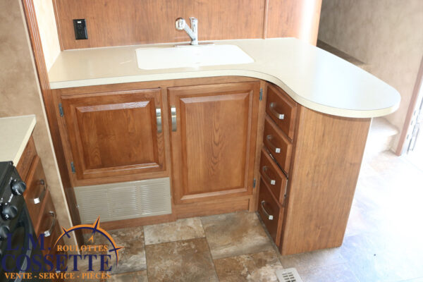 Cruiser 29 MK 2013-LM Cossette inc. vr-roulotte-fifth wheel-cargo-arctic wolf -Remote-Clipper-cherokee-grey wolf-wolf pup-kodiak cub-aspen trail-dutchmen-forest river-freedom express select-coachmen-apex nano -Trois-Rivières-fond