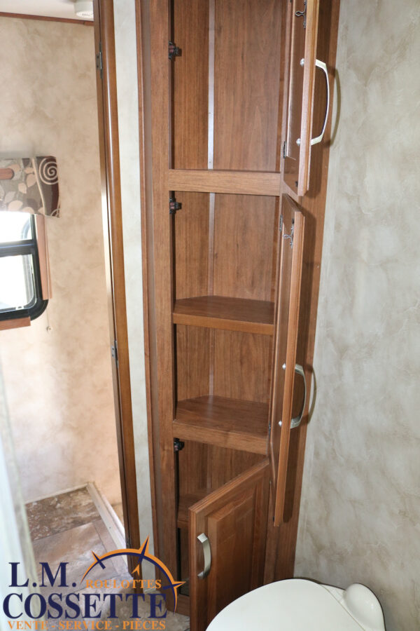 Cruiser 29 MK 2013-LM Cossette inc. vr-roulotte-fifth wheel-cargo-arctic wolf -Remote-Clipper-cherokee-grey wolf-wolf pup-kodiak cub-aspen trail-dutchmen-forest river-freedom express select-coachmen-apex nano -Trois-Rivières-fond