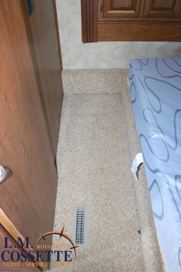 Cruiser 29 MK 2013-LM Cossette inc. vr-roulotte-fifth wheel-cargo-arctic wolf -Remote-Clipper-cherokee-grey wolf-wolf pup-kodiak cub-aspen trail-dutchmen-forest river-freedom express select-coachmen-apex nano -Trois-Rivières-fond
