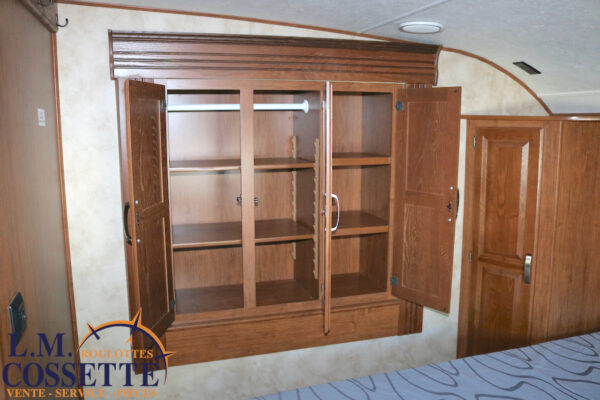 Cruiser 29 MK 2013-LM Cossette inc. vr-roulotte-fifth wheel-cargo-arctic wolf -Remote-Clipper-cherokee-grey wolf-wolf pup-kodiak cub-aspen trail-dutchmen-forest river-freedom express select-coachmen-apex nano -Trois-Rivières-fond