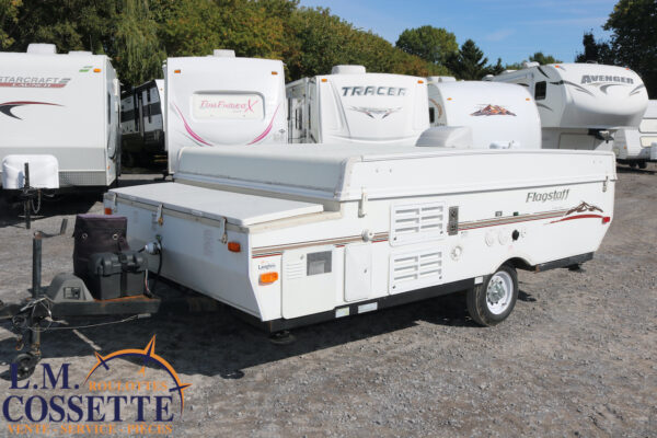 Flagstaff 620 ST 2009-LM Cossette inc. vr-roulotte-fifth wheel-cargo-arctic wolf -Remote-Clipper-cherokee-grey wolf-wolf pup-kodiak cub-aspen trail-dutchmen-forest river-freedom express select-coachmen-apex nano -Trois-Rivières-fond