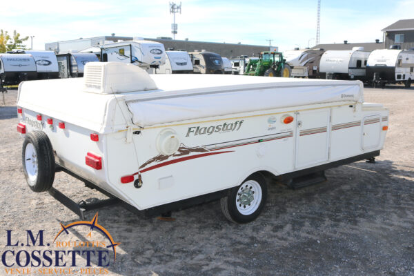 Flagstaff 620 ST 2009-LM Cossette inc. vr-roulotte-fifth wheel-cargo-arctic wolf -Remote-Clipper-cherokee-grey wolf-wolf pup-kodiak cub-aspen trail-dutchmen-forest river-freedom express select-coachmen-apex nano -Trois-Rivières-fond